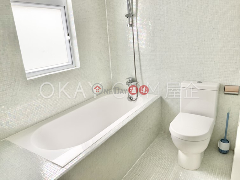 HK$ 28.8M, Las Pinadas Sai Kung | Rare house with terrace & parking | For Sale