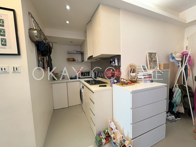 HK$ 1,000萬蔚晴軒-西區-2房1廁,星級會所蔚晴軒出售單位