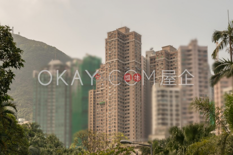 Unique 2 bedroom in Mid-levels West | Rental | Robinson Heights 樂信臺 Rental Listings