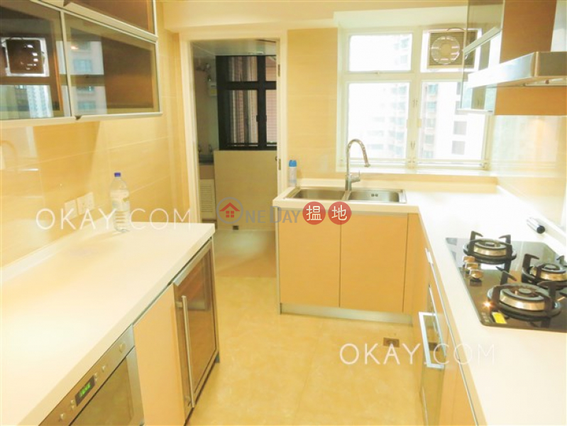 Rare 3 bedroom with parking | Rental, Dynasty Court 帝景園 Rental Listings | Central District (OKAY-R69970)
