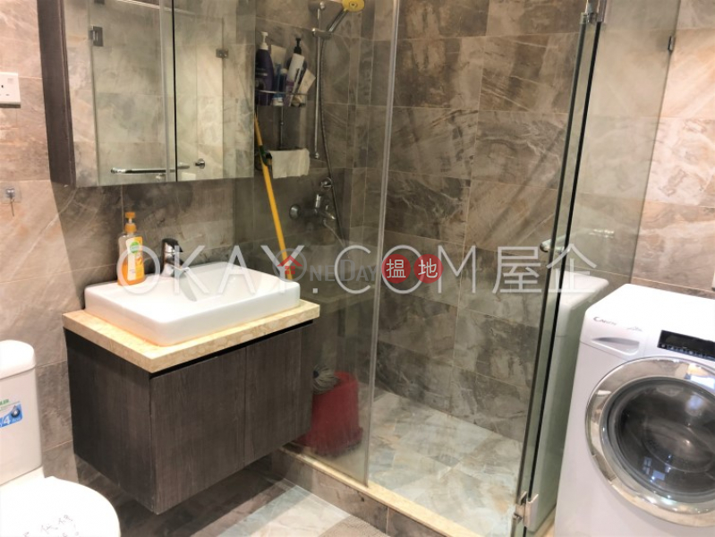 HK$ 29.6M 15-17 Village Terrace, Wan Chai District Stylish 2 bedroom in Happy Valley | For Sale