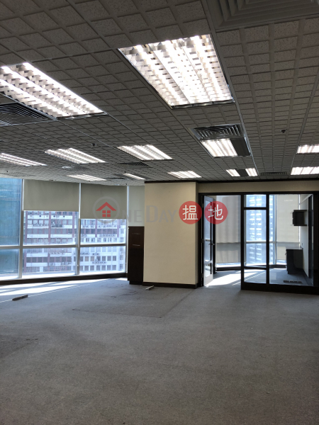 HK$ 76,975/ month | Metroplaza Tower 2 | Kwai Tsing District | Grade A office & good matching facilities