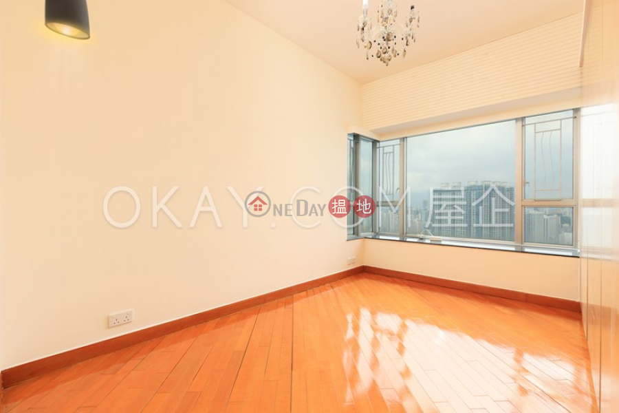 Property Search Hong Kong | OneDay | Residential, Rental Listings | Gorgeous 3 bedroom in Kowloon Station | Rental