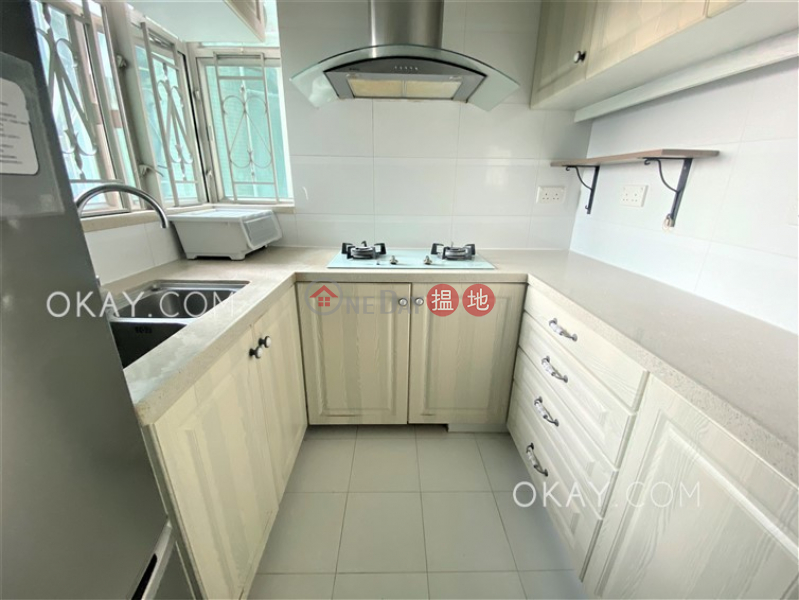 Stylish 3 bedroom on high floor with sea views | Rental | Sham Wan Towers Block 2 深灣軒2座 Rental Listings