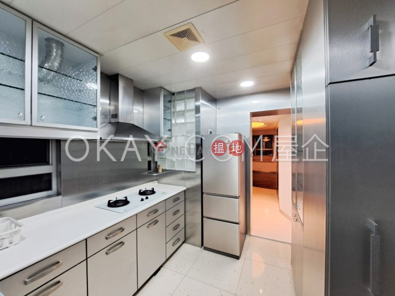 Luxurious 2 bedroom in Mid-levels West | Rental | Carlos Court 嘉樂園 Rental Listings