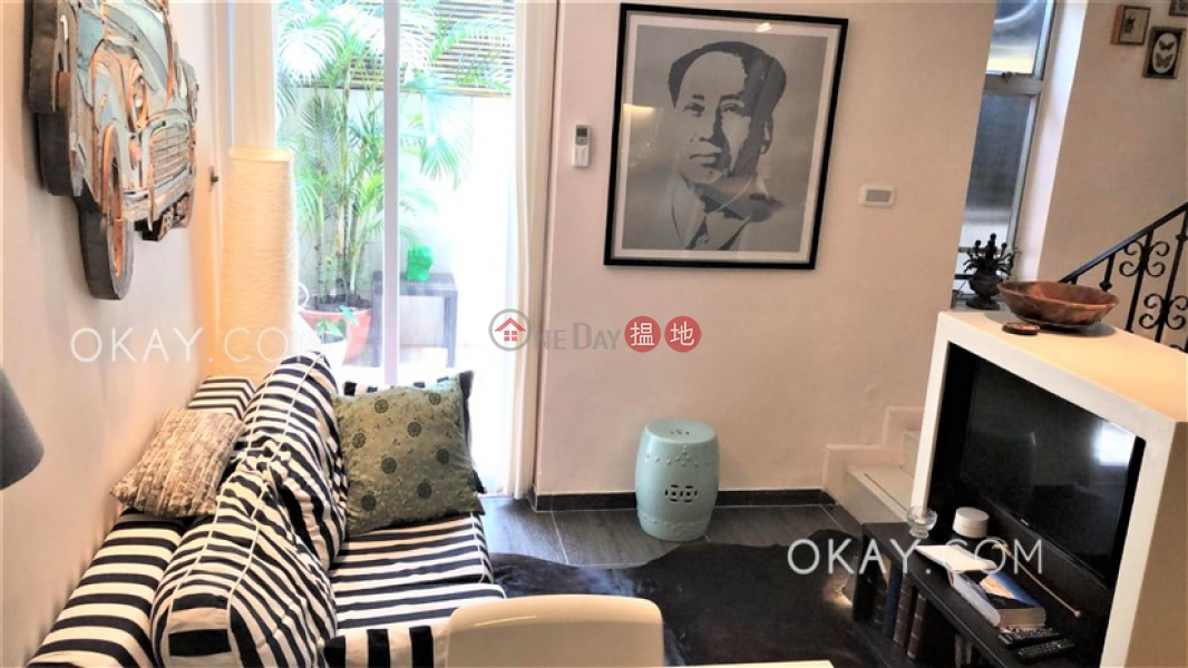 HK$ 27,000/ month | Ryan Mansion | Western District, Rare 1 bedroom with terrace | Rental