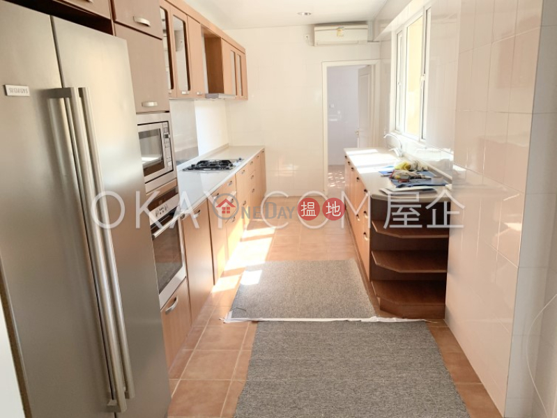 HK$ 95,000/ month Piccadilly Mansion Western District, Efficient 4 bed on high floor with balcony & parking | Rental