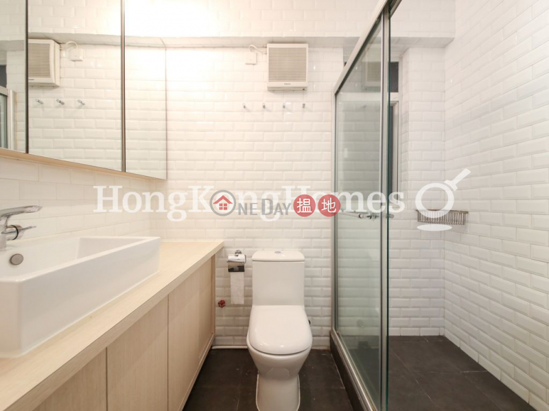 Property Search Hong Kong | OneDay | Residential Rental Listings | 3 Bedroom Family Unit for Rent at La Vogue Court