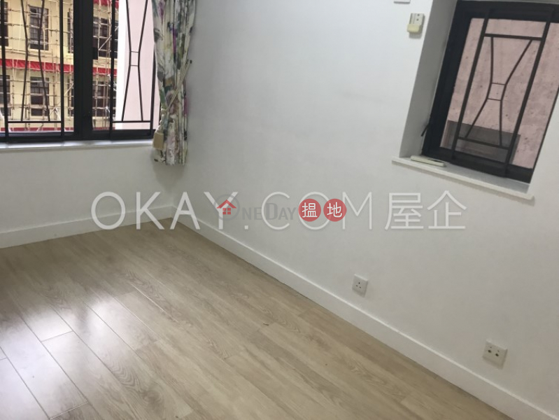 HK$ 39,000/ month, Way Man Court Wan Chai District Tasteful 3 bedroom with balcony | Rental