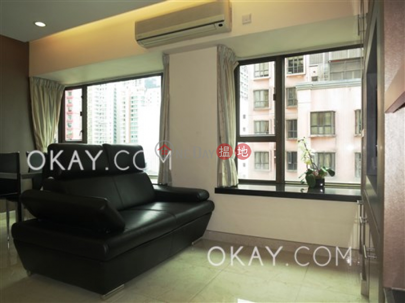 HK$ 27,000/ month | Honor Villa, Central District Cozy 2 bedroom in Mid-levels West | Rental