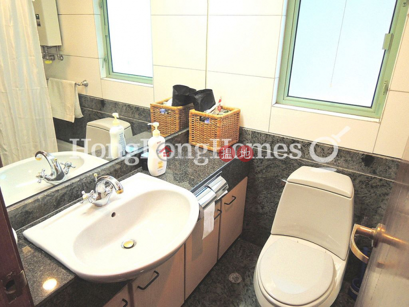 HK$ 15.28M | Royal Court, Wan Chai District 3 Bedroom Family Unit at Royal Court | For Sale