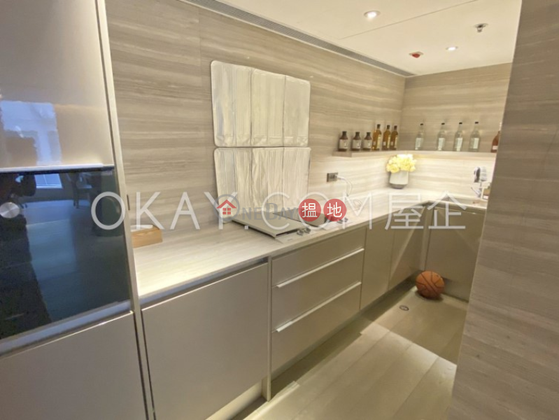 1房1廁,極高層,露台梅馨街8號出租單位|梅馨街8號(8 Mui Hing Street)出租樓盤 (OKAY-R353271)