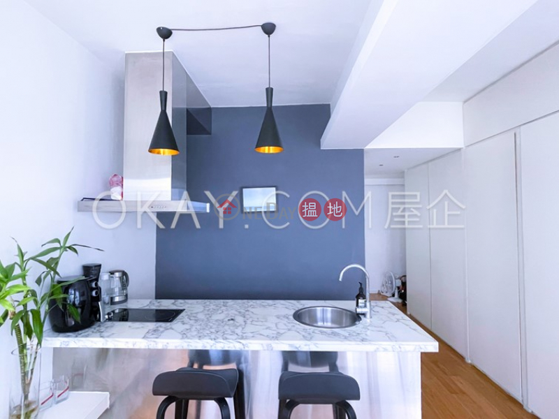 Lovely high floor with rooftop | For Sale 7-13 Elgin Street | Central District, Hong Kong, Sales, HK$ 8M
