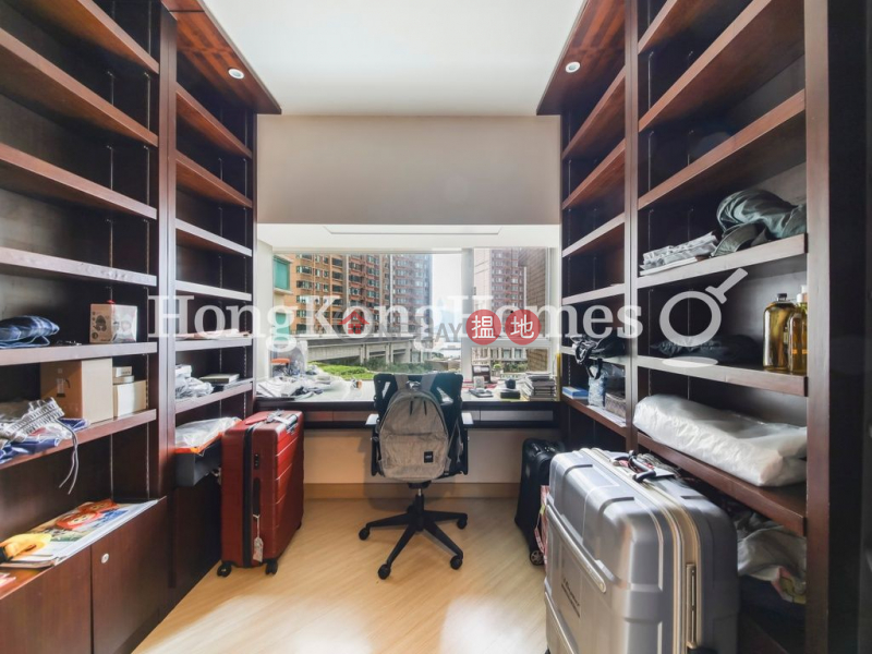3 Bedroom Family Unit for Rent at The Waterfront Phase 1 Tower 1, 1 Austin Road West | Yau Tsim Mong Hong Kong Rental HK$ 40,000/ month