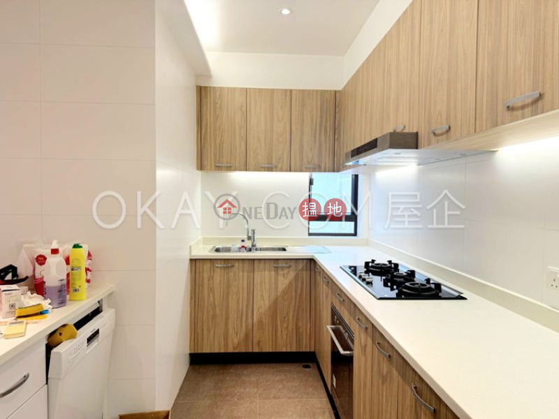 Efficient 3 bedroom with balcony & parking | Rental | 5L-5N Bowen Road | Central District, Hong Kong, Rental, HK$ 67,000/ month