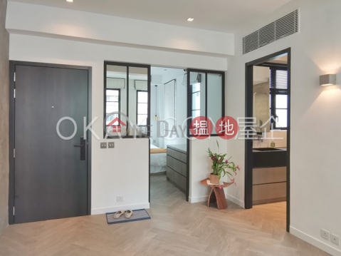 Intimate 1 bedroom on high floor with rooftop | For Sale | 19-21 Tung Street 東街19-21號 _0