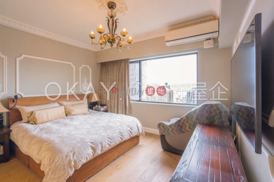 HK$ 82M Villa Veneto Western District | Efficient 4 bedroom with balcony & parking | For Sale