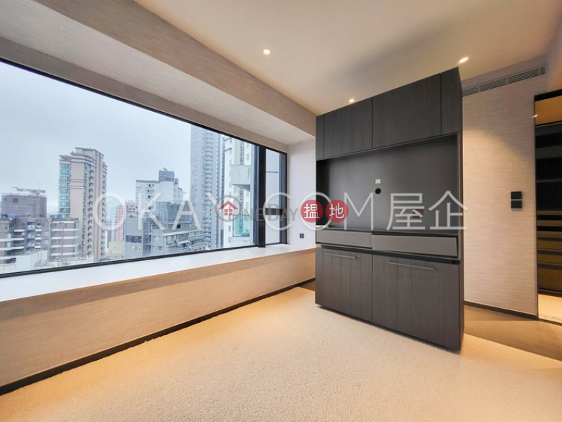 HK$ 92,000/ month Azura Western District, Luxurious 3 bedroom with harbour views & balcony | Rental