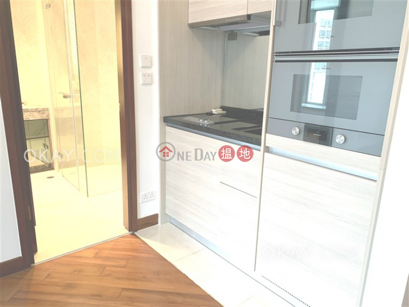 Nicely kept 1 bedroom with balcony | For Sale | The Avenue Tower 2 囍匯 2座 Sales Listings