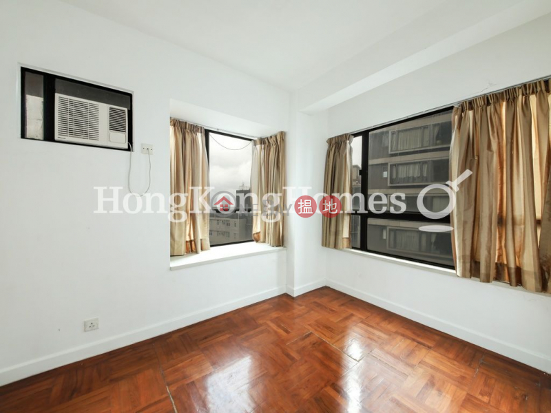 Property Search Hong Kong | OneDay | Residential Rental Listings | 3 Bedroom Family Unit for Rent at Seymour Place