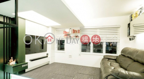 Cozy 1 bedroom with harbour views | For Sale | Healthy Gardens 健威花園 _0