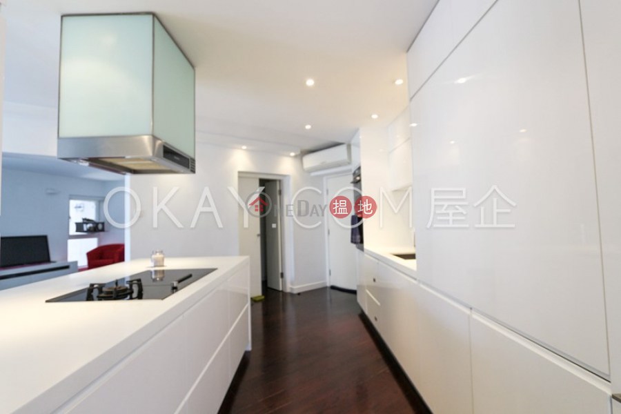 Efficient 3 bedroom with balcony | For Sale | Albron Court 豐樂閣 Sales Listings