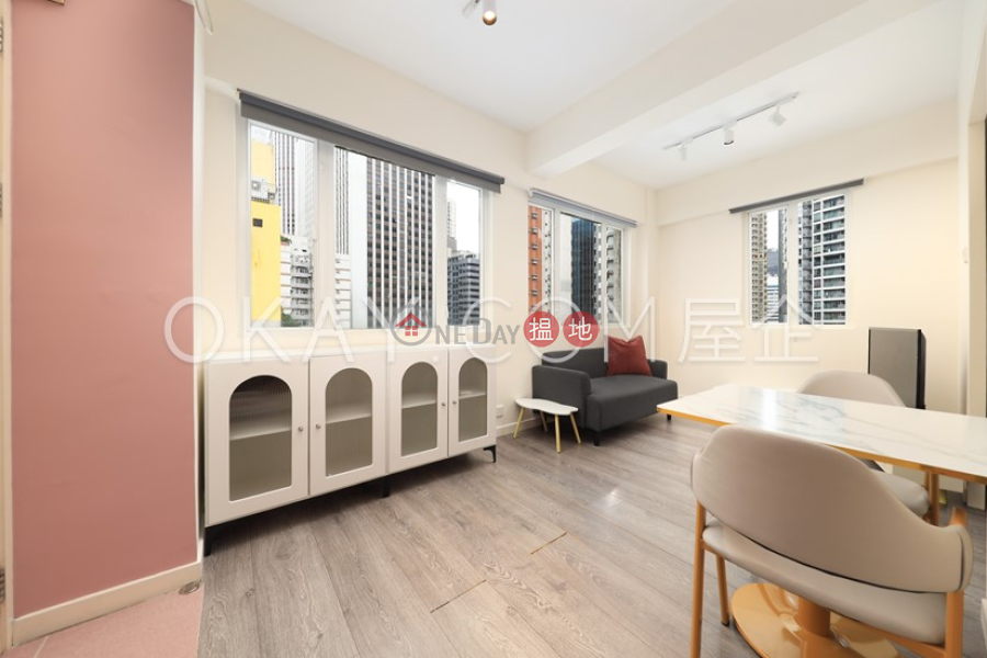 Generous 1 bedroom on high floor with rooftop | Rental | Kin On Building 建安樓 Rental Listings