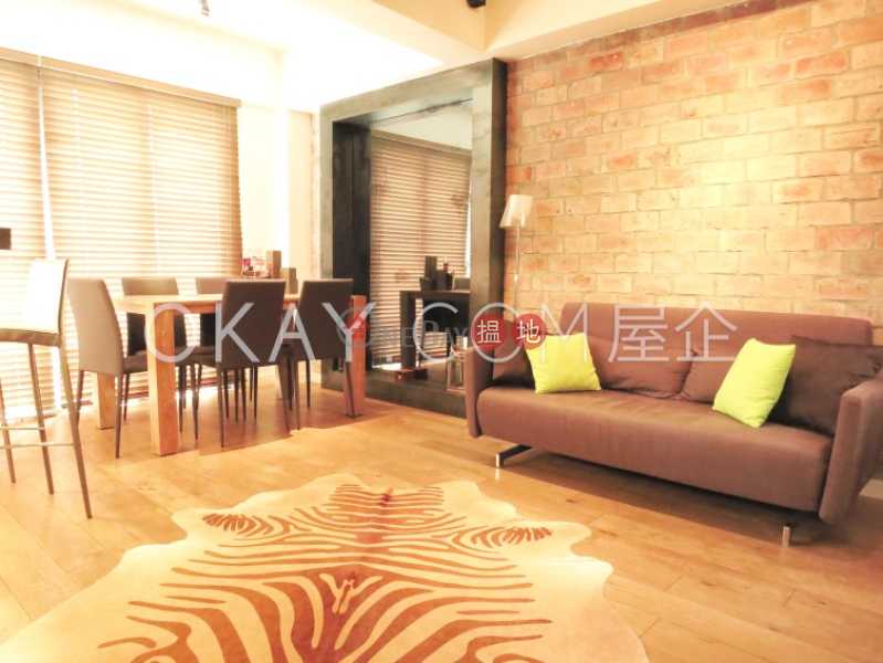 Lovely 1 bedroom on high floor with rooftop | Rental | 11-13 Old Bailey Street 奧卑利街11-13號 Rental Listings