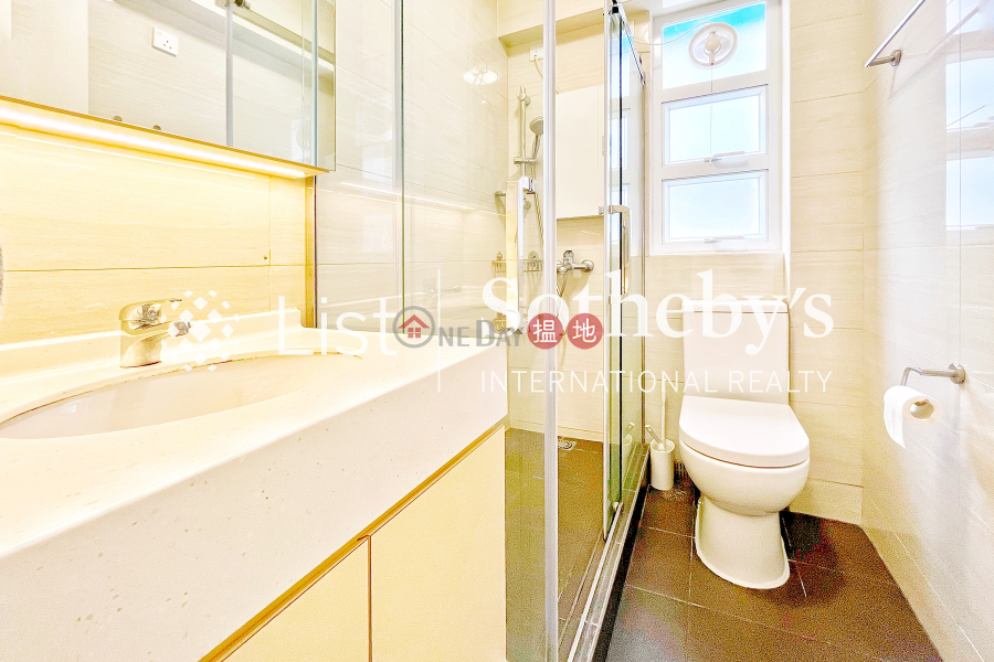 Property for Rent at Amber Garden with 3 Bedrooms, 110 Blue Pool Road | Wan Chai District Hong Kong, Rental | HK$ 39,000/ month