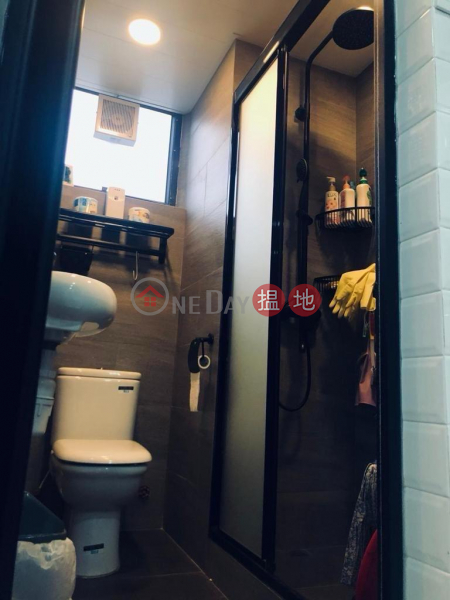 Kwai Chung Tung Chun Industrial Building: Fully decorated with inside toilet and kitchen. The original owner can lease back after selling the unit., 9-11 Cheung Wing Road | Kwai Tsing District | Hong Kong | Sales HK$ 6.8M