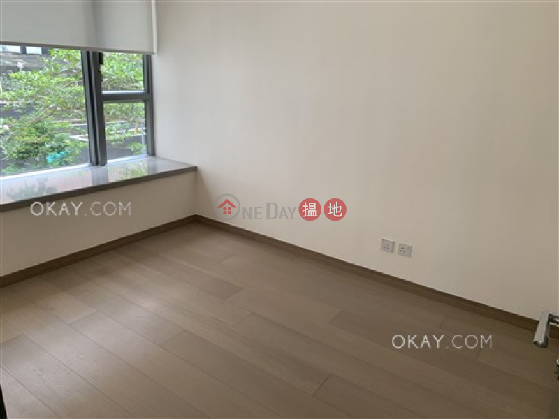 Gorgeous 2 bedroom with balcony | For Sale | Centre Point 尚賢居 Sales Listings