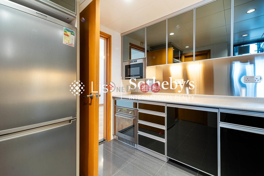 Property for Rent at 80 Robinson Road with 3 Bedrooms | 80 Robinson Road 羅便臣道80號 Rental Listings