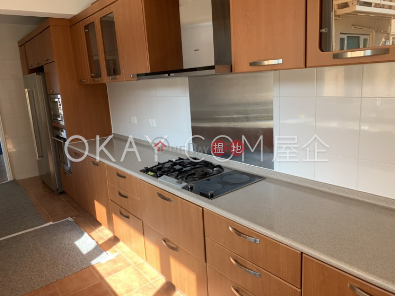 Efficient 4 bed on high floor with balcony & parking | Rental | Piccadilly Mansion 碧苑大廈 Rental Listings
