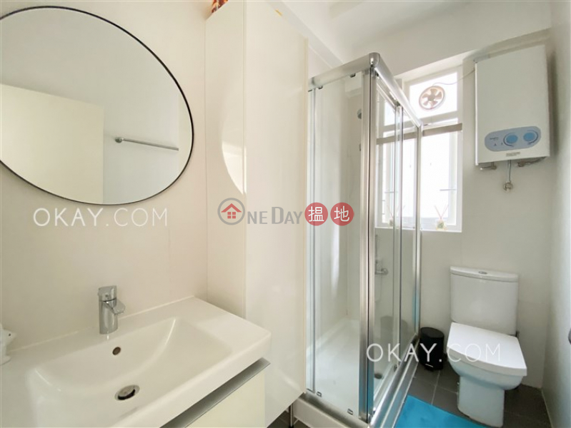 HK$ 46,000/ month Sunlight Court, Western District, Efficient 3 bedroom with parking | Rental
