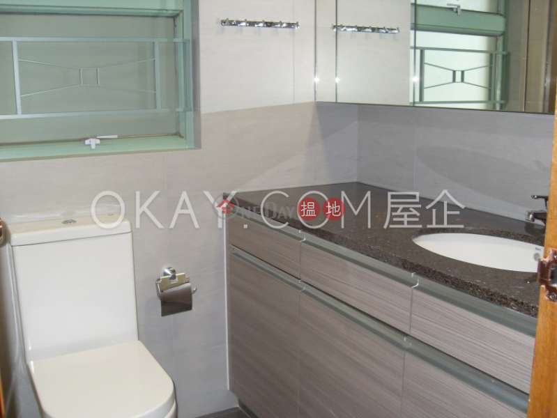 Property Search Hong Kong | OneDay | Residential | Rental Listings | Stylish 3 bedroom in Mid-levels West | Rental