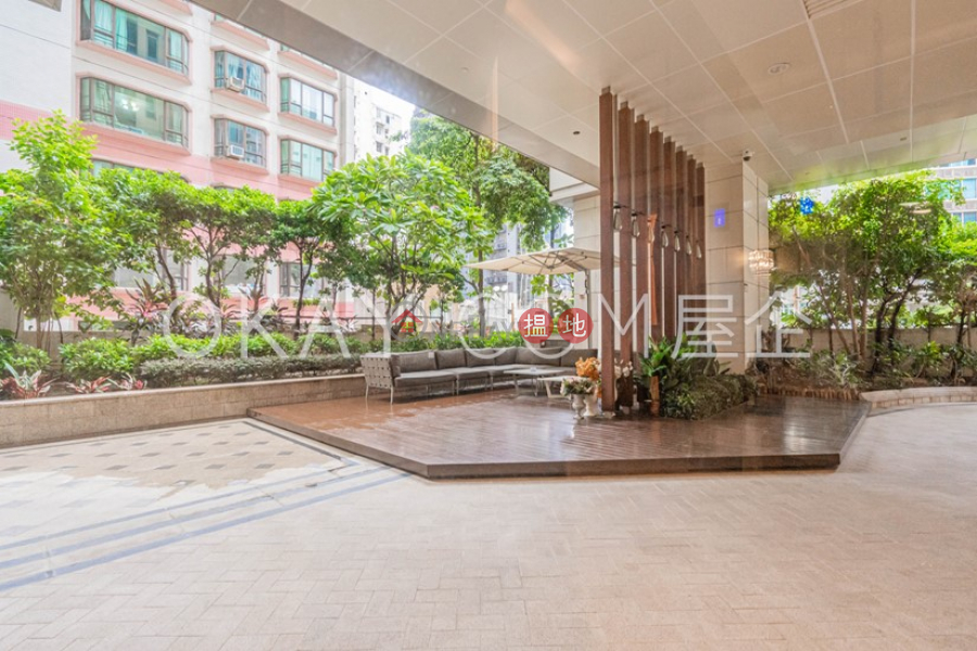HK$ 12.88M | The Avenue Tower 2 Wan Chai District | Elegant 1 bedroom with balcony | For Sale