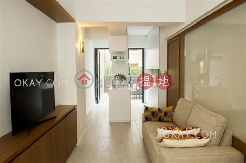 Intimate 1 bedroom with terrace | For Sale | On Tung Mansion 安東樓 _0