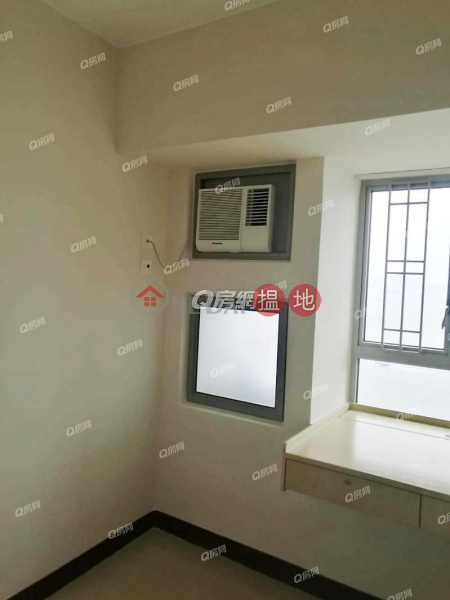 HK$ 36,000/ month, The Merton Western District, The Merton | 3 bedroom Mid Floor Flat for Rent