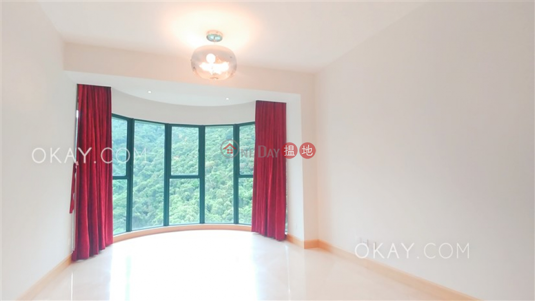Luxurious 2 bedroom on high floor with parking | For Sale | Hillsborough Court 曉峰閣 Sales Listings