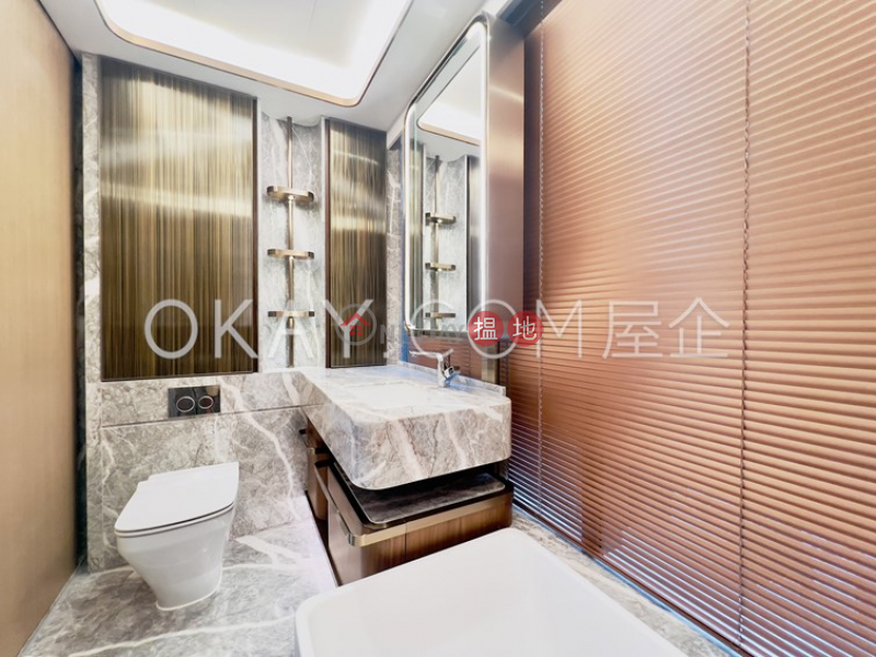 Stylish 3 bedroom with balcony | Rental, 22A Kennedy Road 堅尼地道22A號 Rental Listings | Central District (OKAY-R734530)
