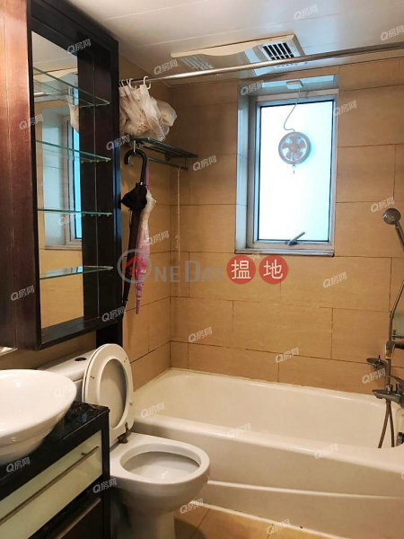 HK$ 19,800/ month, Banyan Garden Tower 2, Cheung Sha Wan | Banyan Garden Tower 2 | 2 bedroom Mid Floor Flat for Rent