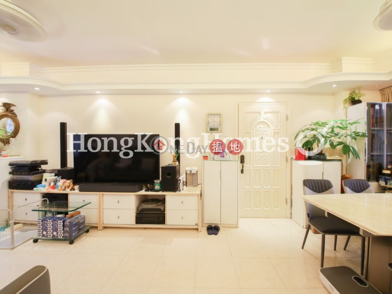 3 Bedroom Family Unit for Rent at Rhenish Mansion 84 Bonham Road | Western District | Hong Kong | Rental HK$ 32,000/ month