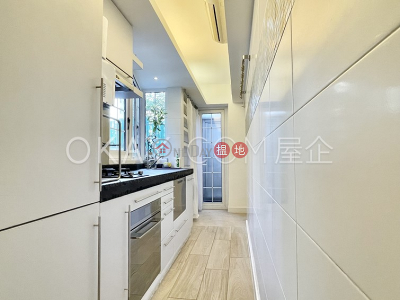 Stylish studio with terrace | Rental, Million City 萬城閣 Rental Listings | Central District (OKAY-R33322)