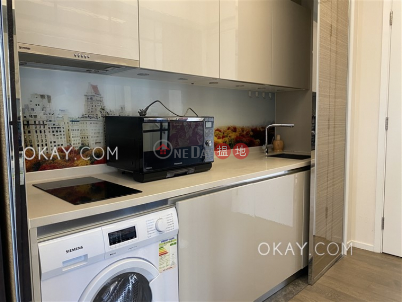Nicely kept 1 bedroom with balcony | For Sale | The Warren 瑆華 Sales Listings
