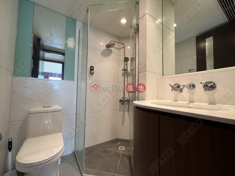 HK$ 26M | The Harbourside Tower 2 Yau Tsim Mong | Two bedrooms, one suite, and one study in The Harbourside