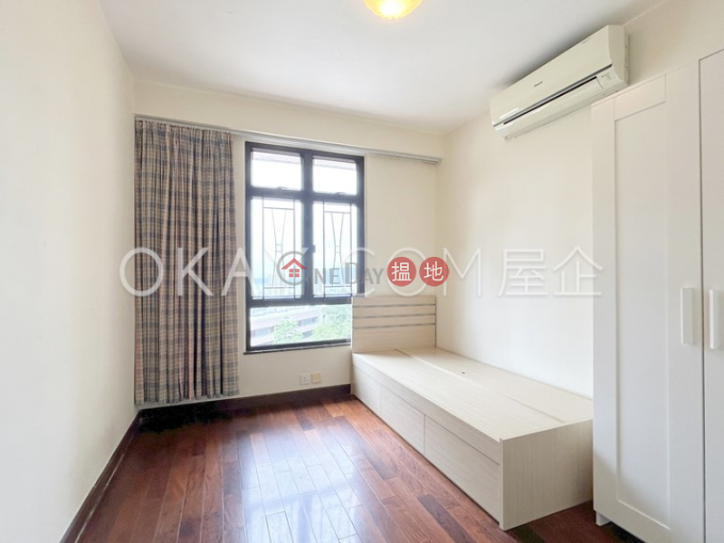 Gorgeous 3 bedroom with balcony | Rental, Pokfulam Gardens Block 4 薄扶林花園 4座 Rental Listings | Western District (OKAY-R735501)