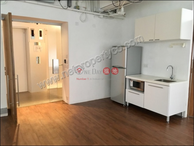 Spacious office for Lease, Centre Hollywood 荷李活道151號 Rental Listings | Western District (A058759)