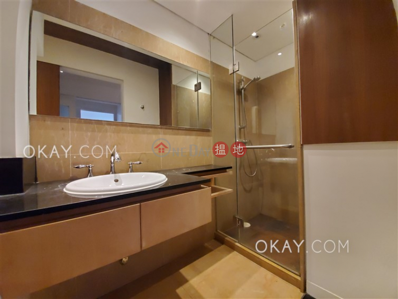 Nicely kept 2 bedroom with balcony | Rental | Pak Fai Mansion 百輝大廈 Rental Listings