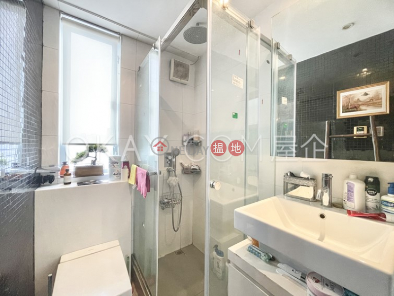 Nicely kept 1 bedroom on high floor with rooftop | For Sale 36-44 King Kwong Street | Wan Chai District, Hong Kong Sales | HK$ 11.5M