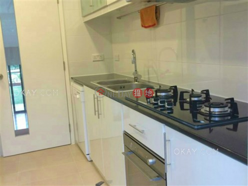 Unique house with rooftop | Rental, Stanley Court 海灣園 Rental Listings | Southern District (OKAY-R16661)